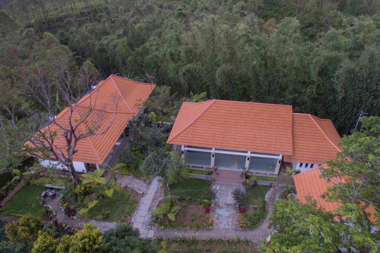 Ara Garden Inn, Accommodation, Yoga Studio & Spa Ruteng Luaran gambar